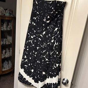 White House Black Market Strapless Black and White Dress